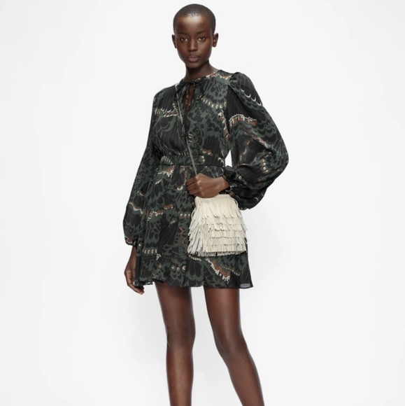 Ted Baker Dresses & Skirts - Ted Baker Green Patterned Dress